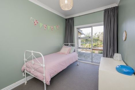 Photo of property in 93 Pukenamu Road, Te Horo, Otaki, 5581