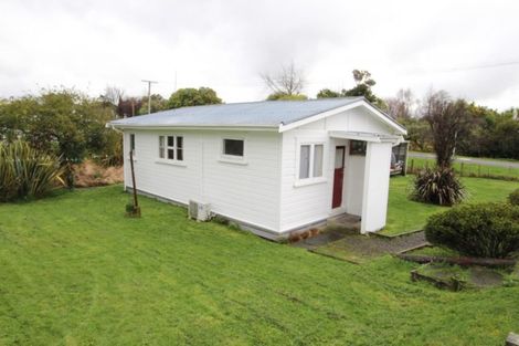 Photo of property in 35 Tararua Street, Pahiatua, 4910