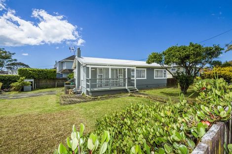 Photo of property in 134 Chivalry Road, Glenfield, Auckland, 0629