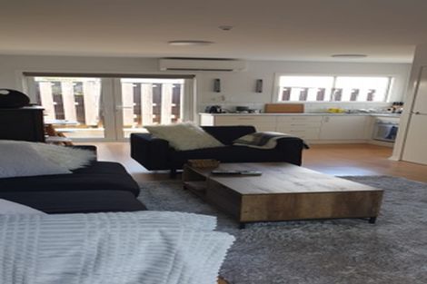 Photo of property in 1/72l Kitchener Road, Milford, Auckland, 0620