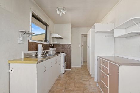 Photo of property in 32 Browning Crescent, Owhata, Rotorua, 3010