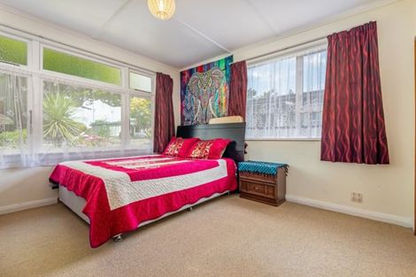 Photo of property in 28 Rainforth Street, Roslyn, Palmerston North, 4414