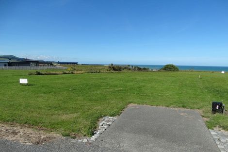 Photo of property in 33 Rochdale Road, Riversdale Beach, Masterton, 5872