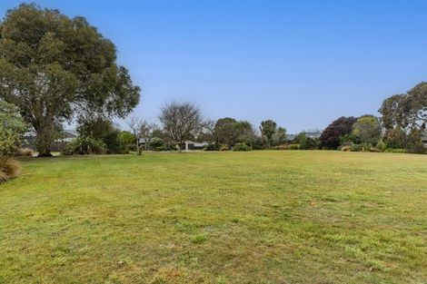 Photo of property in 5b Norton Place, Woodend, 7610