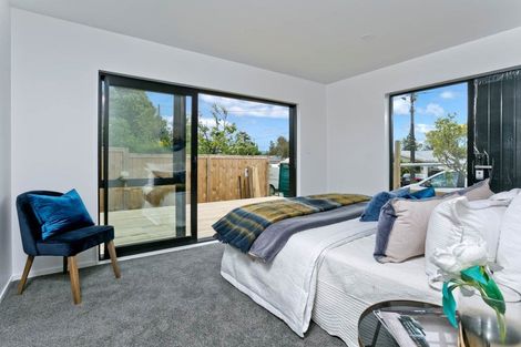 Photo of property in 3/19 Kingdale Road, Henderson, Auckland, 0610