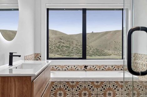 Photo of property in 2 Judare Drive, Lowburn, Cromwell, 9384