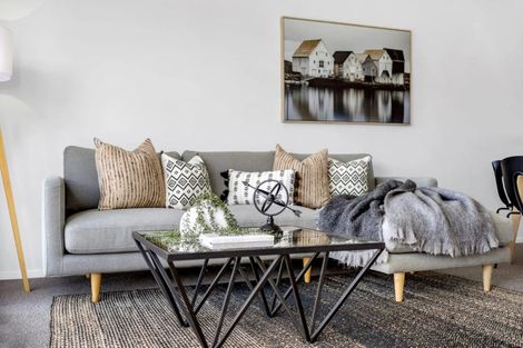 Photo of property in 7/29 Haven Drive, East Tamaki, Auckland, 2013