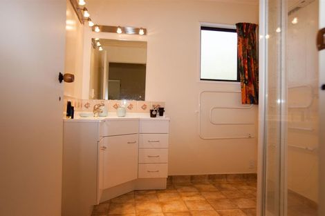 Photo of property in 1 Burnett Place, Lake Tekapo, 7999