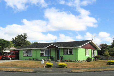 Photo of property in 2 Akron Grove, Totara Park, Upper Hutt, 5018