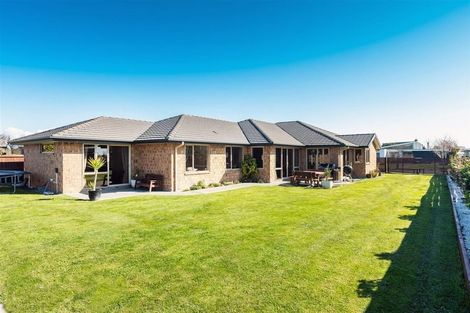 Photo of property in 16 Teagarden Close, Mairehau, Christchurch, 8052