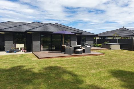 Photo of property in 11 Woodlaw Crescent, Prebbleton, 7604