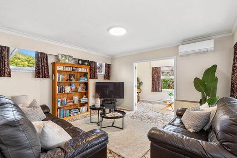 Photo of property in 83 Staveley Street, Avonhead, Christchurch, 8042