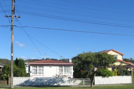 Photo of property in 22 Kowhai Avenue, Ebdentown, Upper Hutt, 5018