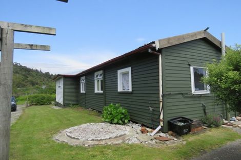 Photo of property in 17 River Road, Hector, 7822