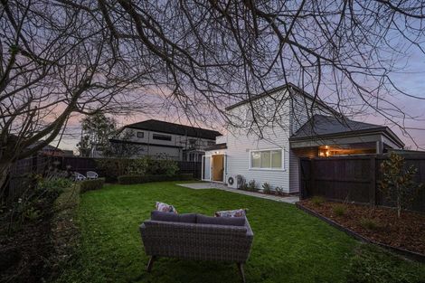 Photo of property in 231a Geraldine Street, Edgeware, Christchurch, 8013