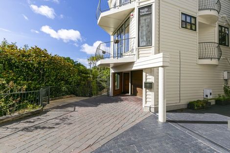 Photo of property in 3/67 Bolton Street, Kelburn, Wellington, 6012