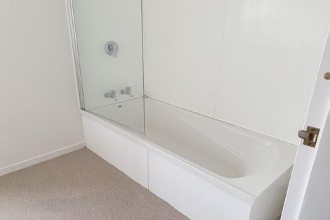 Photo of property in 2/96 Cambridge Terrace, Waterloo, Lower Hutt, 5011