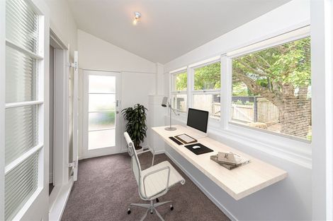 Photo of property in 10 Selwyn Crescent, College Estate, Whanganui, 4500