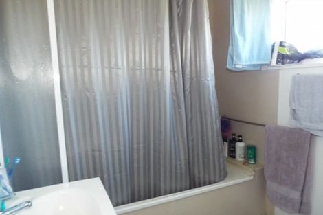 Photo of property in 8b Kouma Place, Fairy Springs, Rotorua, 3015