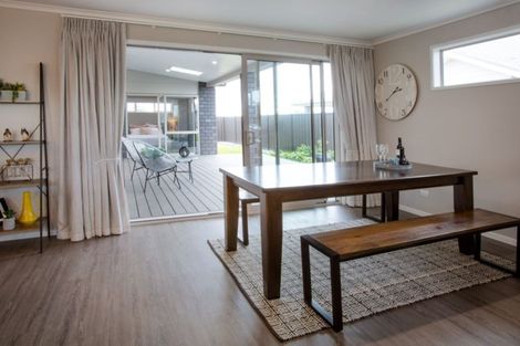 Photo of property in 67 Stace Hopper Drive, One Tree Point, 0118