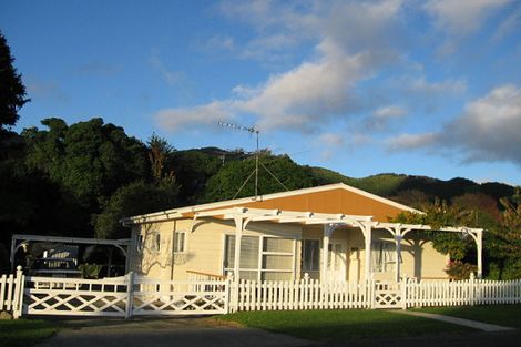 Photo of property in 5a Karu Crescent, Waikanae, 5036