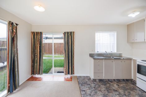 Photo of property in 15 Leander Place, Milson, Palmerston North, 4414