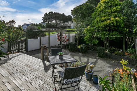 Photo of property in 4 Chamberlain Road, Massey, Auckland, 0614