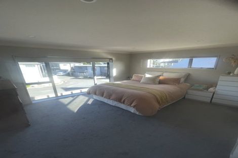 Photo of property in 6 Brindle Way, Newlands, Wellington, 6037