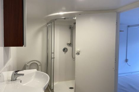 Photo of property in 25 Hutchinsons Road, Bucklands Beach, Auckland, 2014