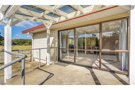 Photo of property in 66 Clifden Highway, Tuatapere, 9691