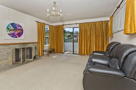 Photo of property in 17 Halberg Street, Glenfield, Auckland, 0629