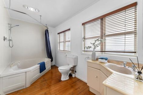 Photo of property in 54 Andrew Road, Howick, Auckland, 2010