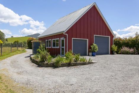 Photo of property in 21 Parerohi Grove, Kuratau, Turangi, 3381