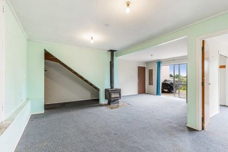 Photo of property in 19 Lydford Place, Glendene, Auckland, 0602