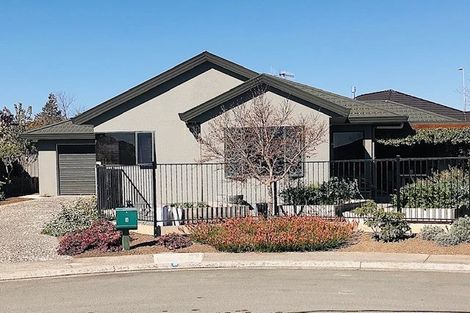 Photo of property in 3 Kentia Place, Havelock North, 4130