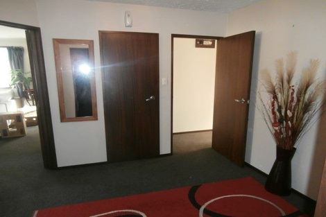 Photo of property in 1/5 Salford Avenue, Redwood, Christchurch, 8051