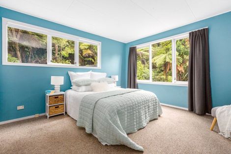 Photo of property in 12 Whiorau Grove, Lowry Bay, Lower Hutt, 5013