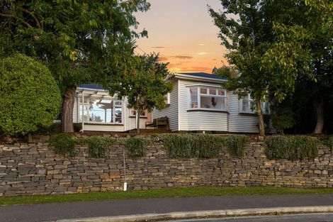 Photo of property in 211 Fifield Terrace, Opawa, Christchurch, 8023