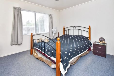 Photo of property in 2/6 Hunua Road, Papakura, 2110