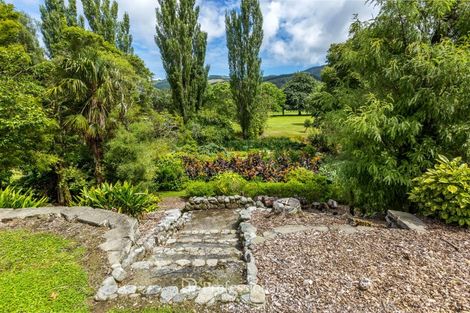 Photo of property in 20 Barton Road, Heretaunga, Upper Hutt, 5018