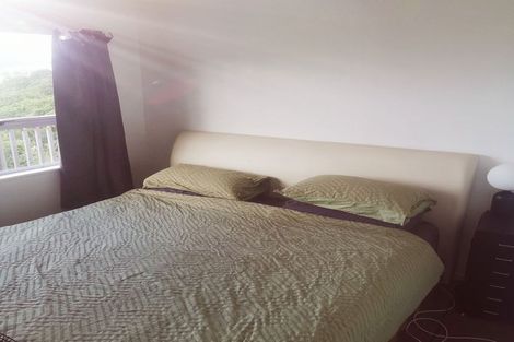 Photo of property in 10 Middlesex Place, Northland, Wellington, 6012