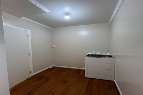 Photo of property in 130a Awaroa Road, Helensville, 0800