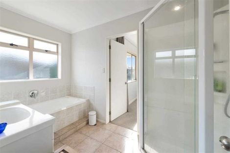 Photo of property in 42 Denny Hulme Drive, Mount Maunganui, 3116