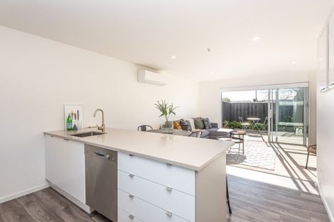 Photo of property in 8/51 Hills Road, Edgeware, Christchurch, 8013