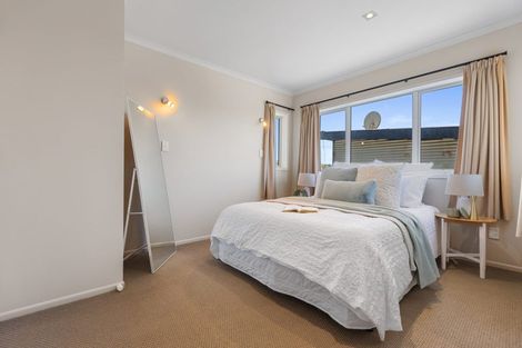 Photo of property in 10 Karewa Parade, Papamoa Beach, Papamoa, 3118