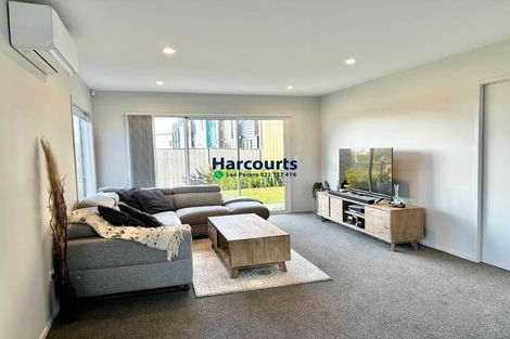 Photo of property in 8 Recovery Road, Papakura, 2110