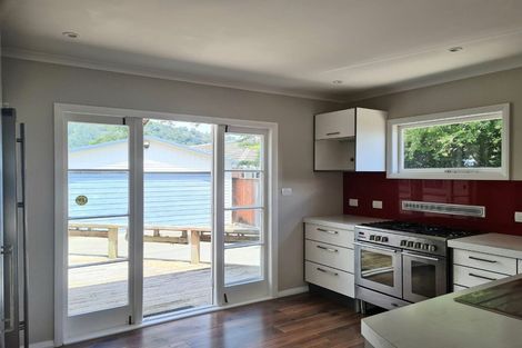 Photo of property in 11 Brown Street, Wallaceville, Upper Hutt, 5018