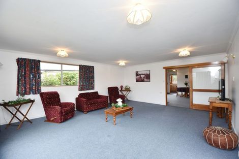 Photo of property in 1 Ferry Road, Tuatapere, 9620