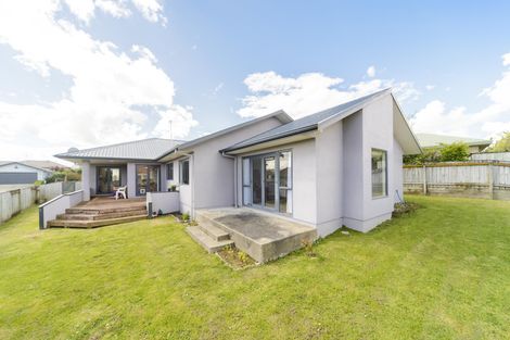 Photo of property in 22 Logan Way, Kelvin Grove, Palmerston North, 4414