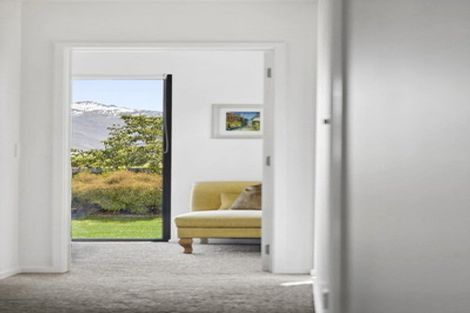 Photo of property in 7 Sapphire Spring Rise, Wanaka, 9305